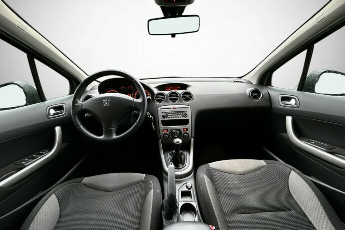 peugeot-308-diesel-2010-big-25