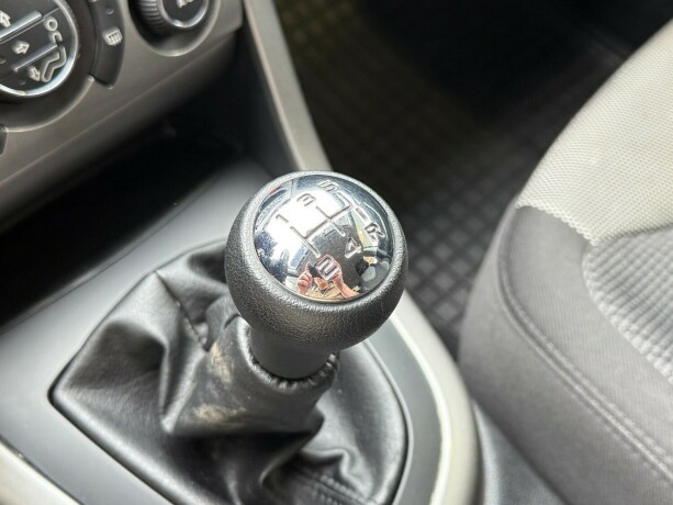 peugeot-308-diesel-2010-big-17