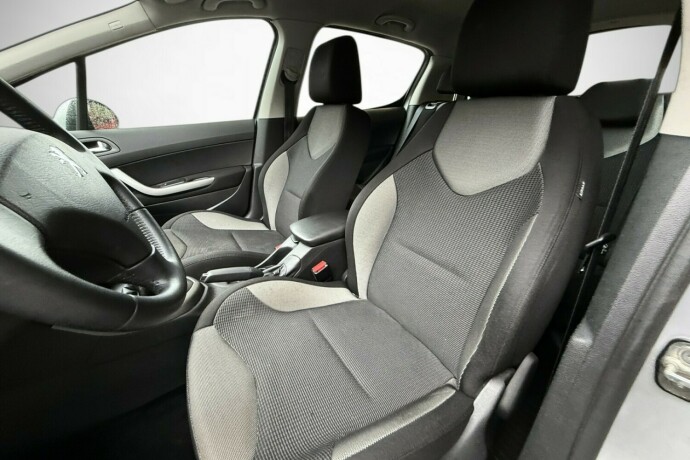 peugeot-308-diesel-2010-big-14