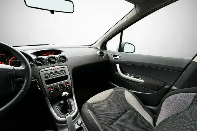 peugeot-308-diesel-2010-big-26