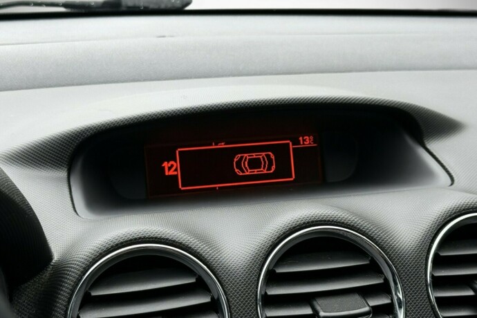 peugeot-308-diesel-2010-big-21