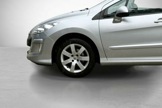 peugeot-308-diesel-2010-big-6