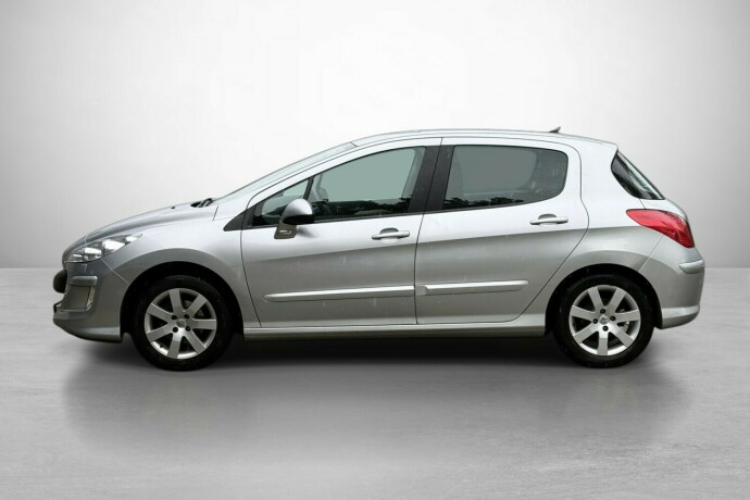 peugeot-308-diesel-2010-big-5