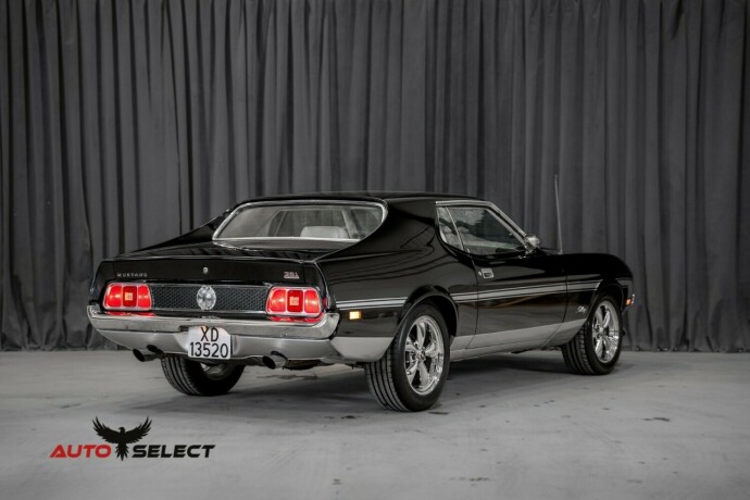 ford-mustang-bensin-1971-big-12
