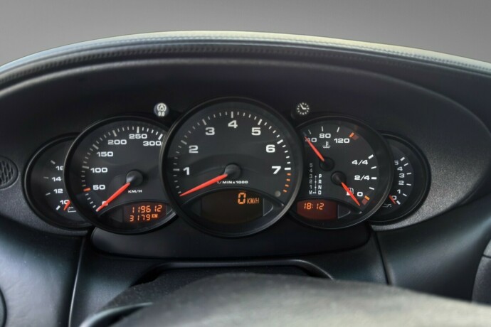 porsche-911-carrera-bensin-1999-big-14