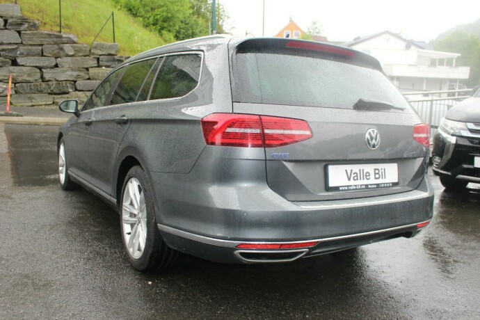 volkswagen-passat-elektrisitetbensin-2017-big-3