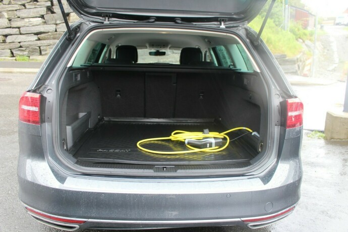 volkswagen-passat-elektrisitetbensin-2017-big-5