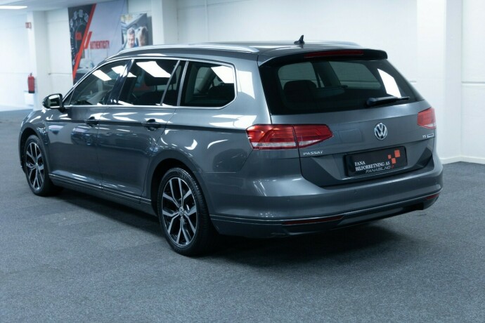 volkswagen-passat-bensin-2015-big-1