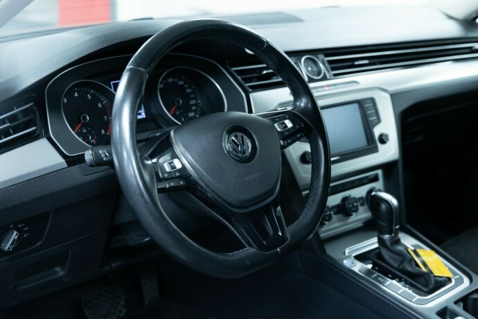 volkswagen-passat-bensin-2015-big-5