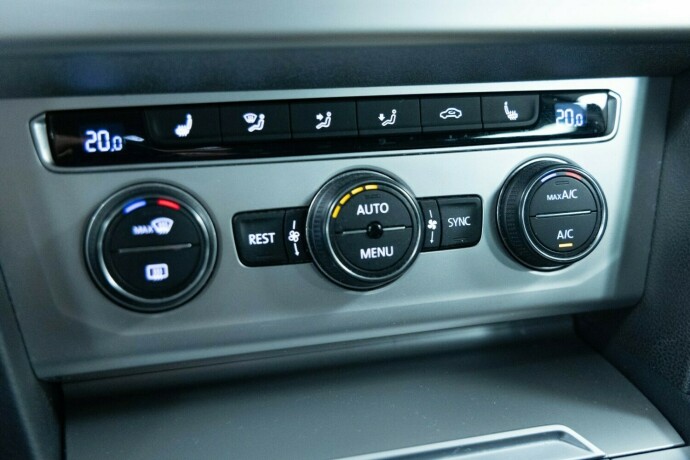 volkswagen-passat-bensin-2015-big-18