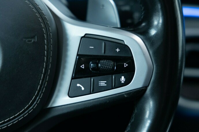 bmw-x5-plug-in-petrol-2021-big-14