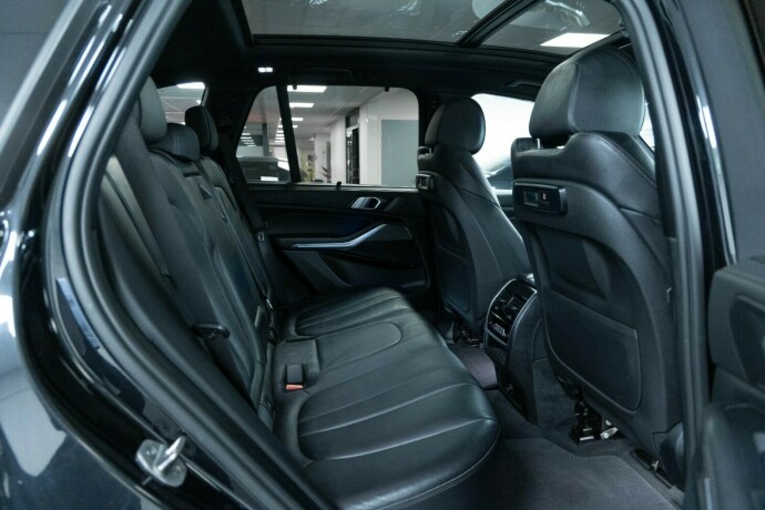 bmw-x5-plug-in-petrol-2021-big-10