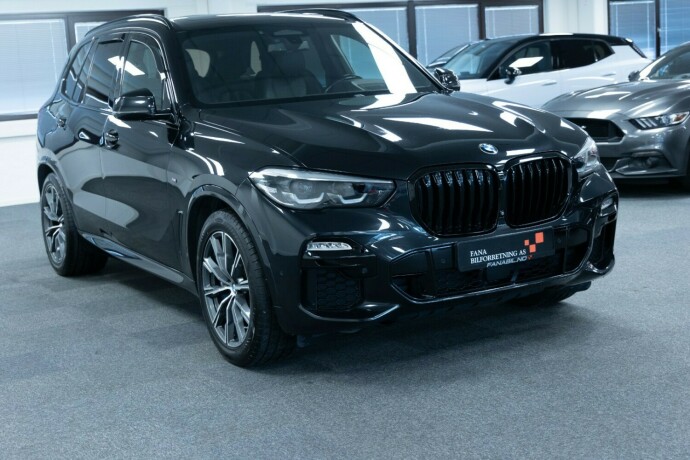 bmw-x5-plug-in-petrol-2021-big-3