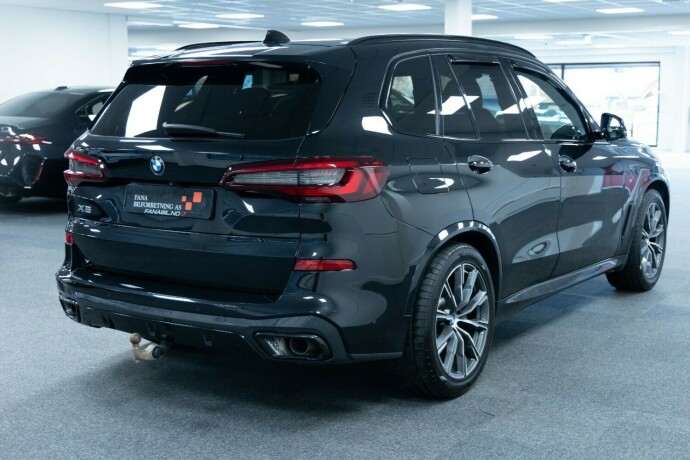 bmw-x5-plug-in-petrol-2021-big-2