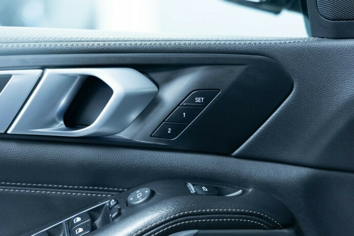 bmw-x5-plug-in-petrol-2021-big-6