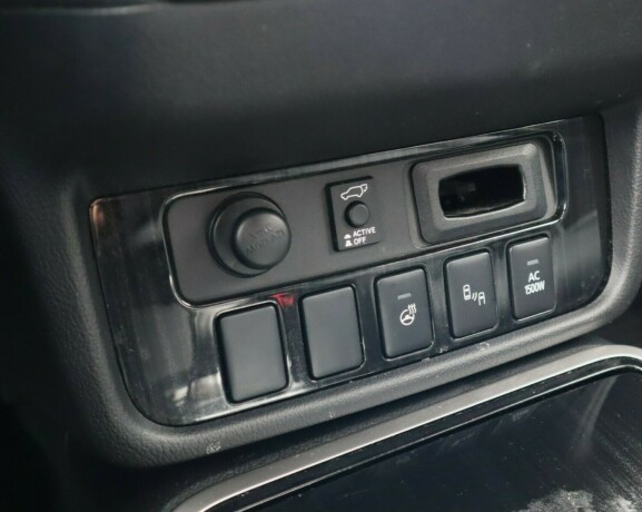 mitsubishi-outlander-elektrisitetbensin-2017-big-21