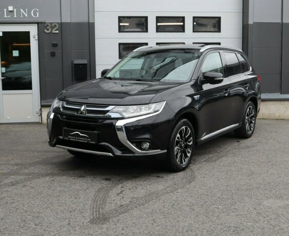 mitsubishi-outlander-elektrisitetbensin-2017-big-0