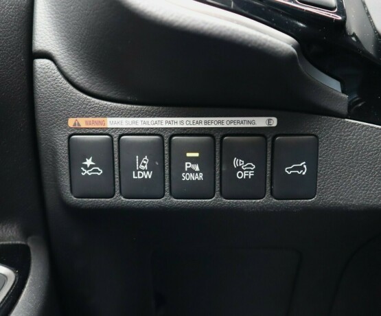 mitsubishi-outlander-elektrisitetbensin-2017-big-22
