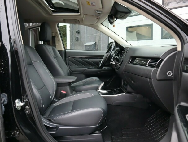 mitsubishi-outlander-elektrisitetbensin-2017-big-9