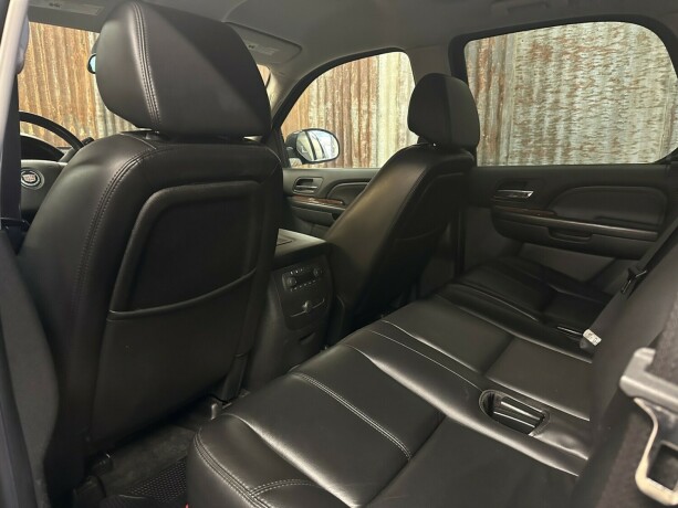 gmc-yukon-bensin-2007-big-37