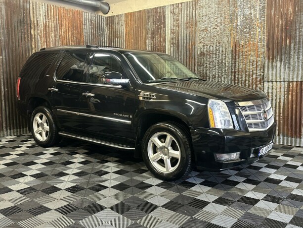 gmc-yukon-bensin-2007-big-2