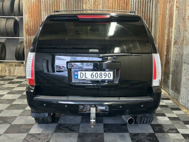 gmc-yukon-bensin-2007-big-18