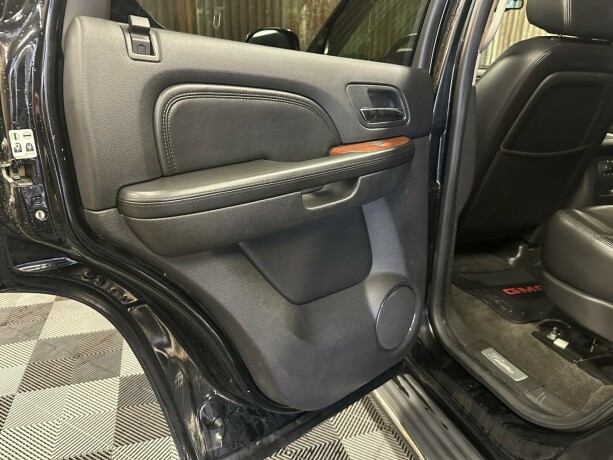 gmc-yukon-bensin-2007-big-36