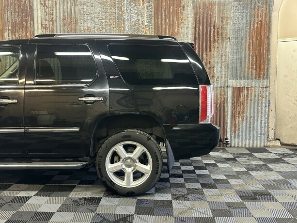 gmc-yukon-bensin-2007-big-13