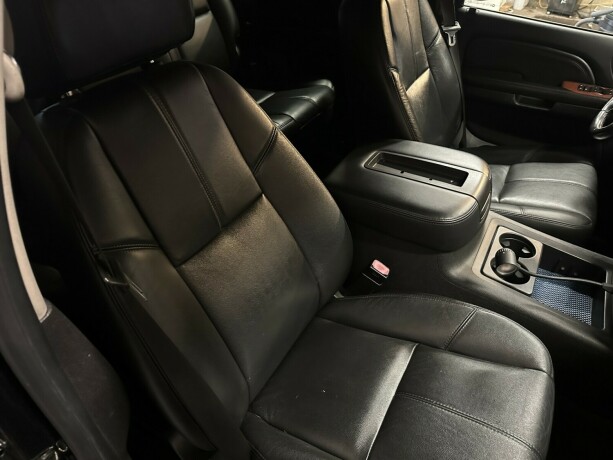 gmc-yukon-bensin-2007-big-31