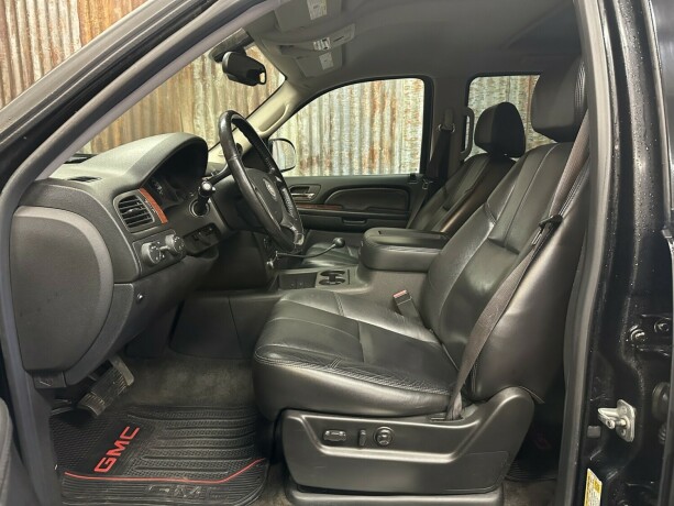 gmc-yukon-bensin-2007-big-20