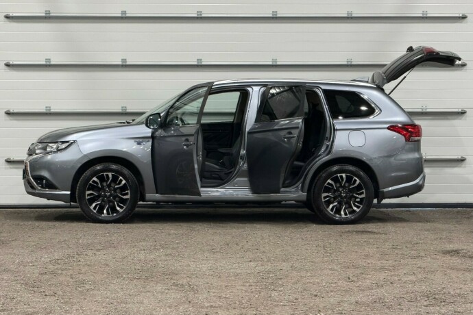 mitsubishi-outlander-elektrisitetbensin-2015-big-5