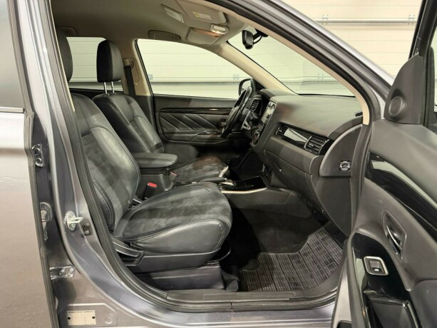 mitsubishi-outlander-elektrisitetbensin-2015-big-8