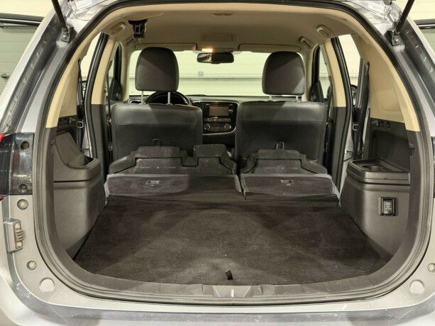 mitsubishi-outlander-elektrisitetbensin-2015-big-12
