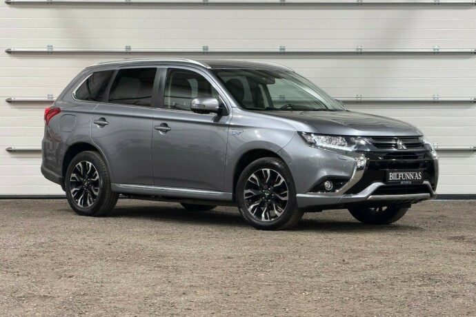 mitsubishi-outlander-elektrisitetbensin-2015-big-0
