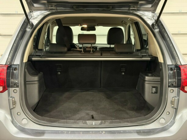mitsubishi-outlander-elektrisitetbensin-2015-big-11