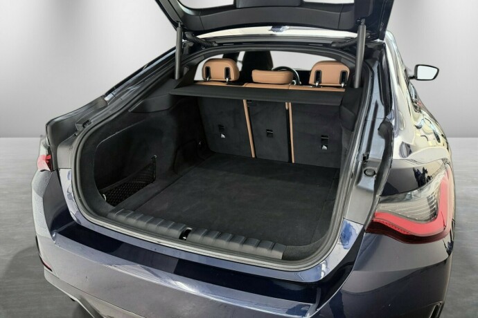 bmw-i4-elektrisitet-2024-big-40