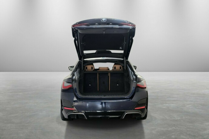 bmw-i4-elektrisitet-2024-big-39