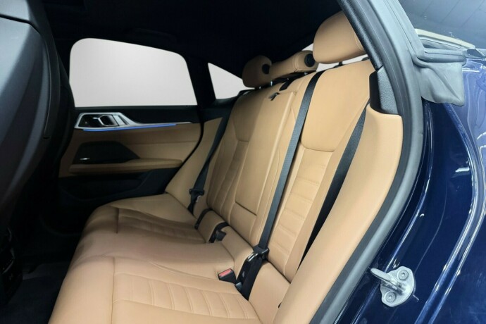bmw-i4-elektrisitet-2024-big-37