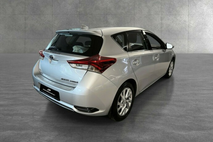 toyota-auris-elektrisitetbensin-2016-big-21