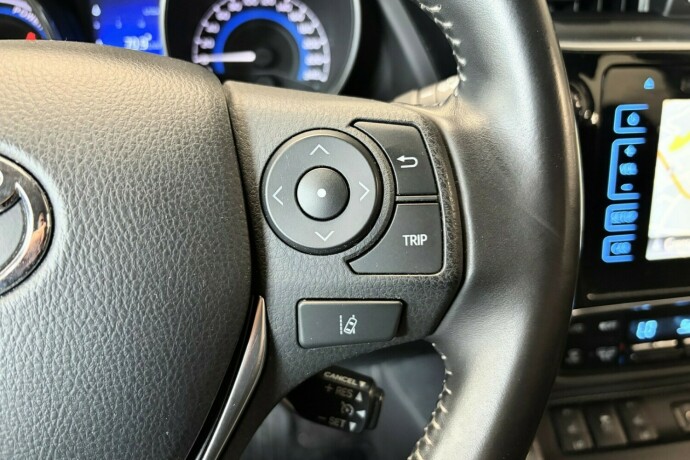 toyota-auris-elektrisitetbensin-2016-big-13