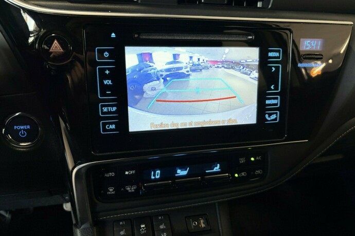 toyota-auris-elektrisitetbensin-2016-big-10