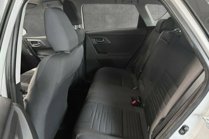 toyota-auris-elektrisitetbensin-2016-big-1