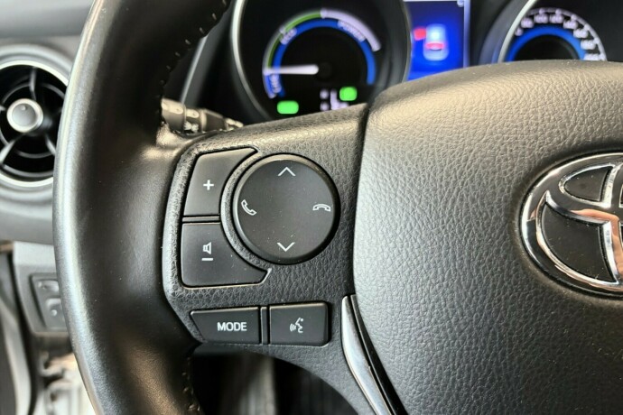 toyota-auris-elektrisitetbensin-2016-big-14