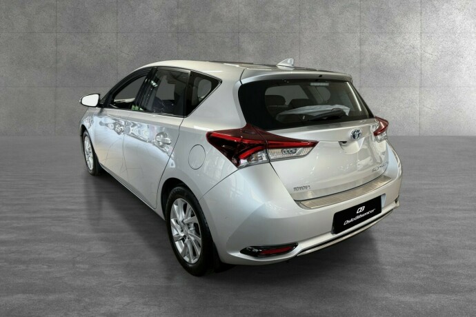 toyota-auris-elektrisitetbensin-2016-big-25