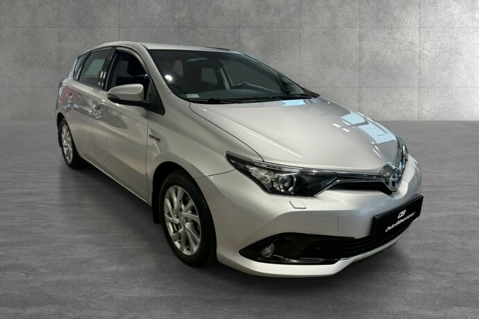 toyota-auris-elektrisitetbensin-2016-big-23