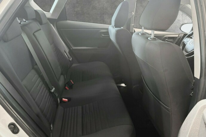 toyota-auris-elektrisitetbensin-2016-big-4