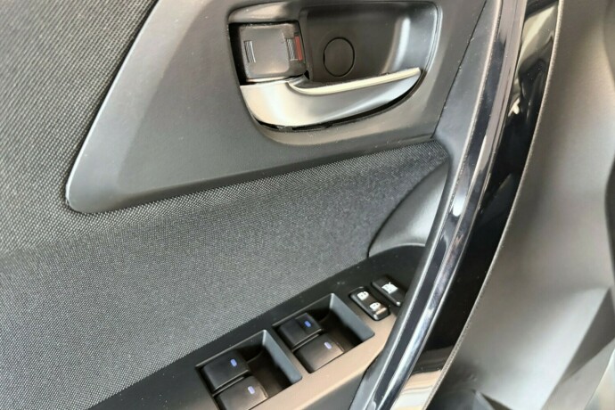 toyota-auris-elektrisitetbensin-2016-big-17
