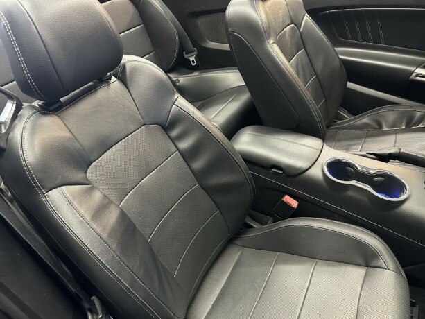 ford-mustang-bensin-2015-big-37