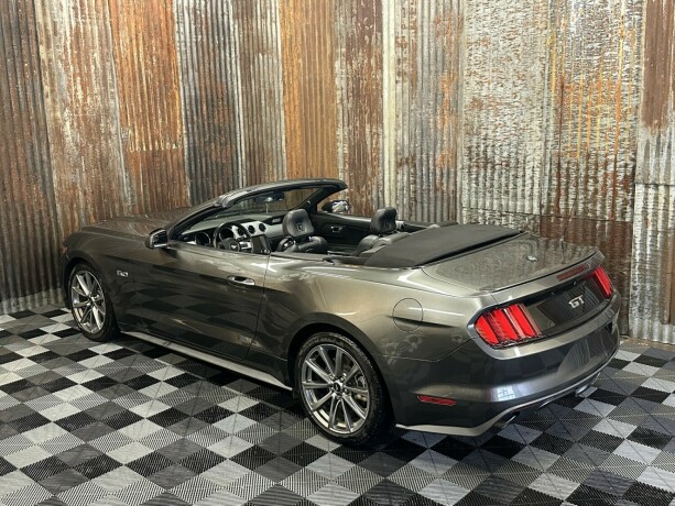ford-mustang-bensin-2015-big-15