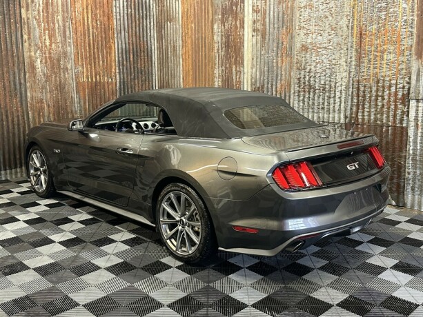 ford-mustang-bensin-2015-big-12